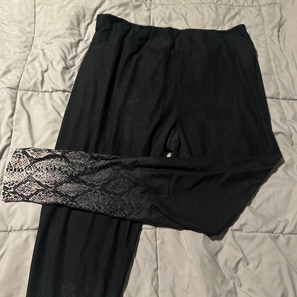 Lularoe size TC2 Black and Pink Ombre Leggings - Picture 2 of 5